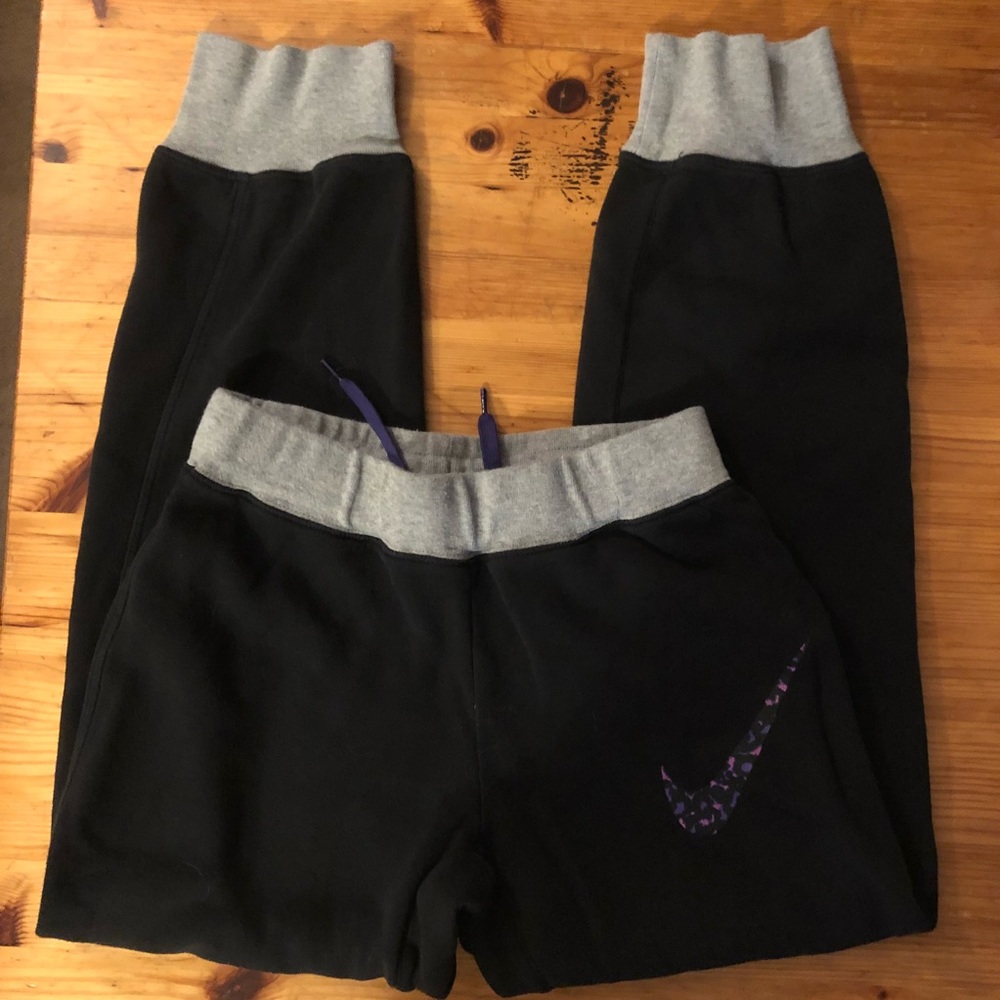 Nike Crop Sweatpants